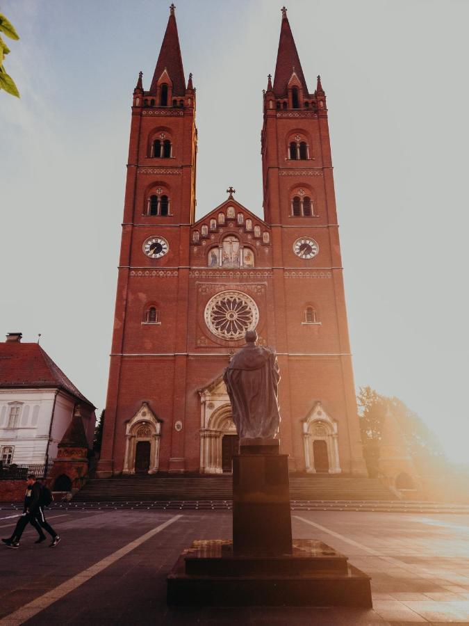 ÐakovoHolyアパートメント エクステリア 写真